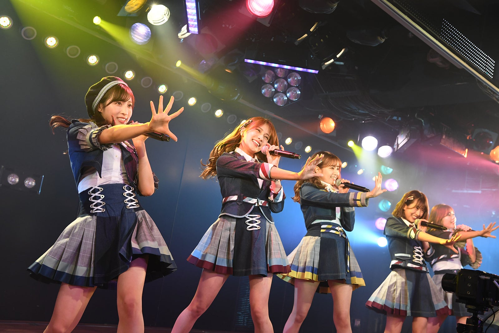 「AKB48劇場16周年特別記念公演」（C）AKB48