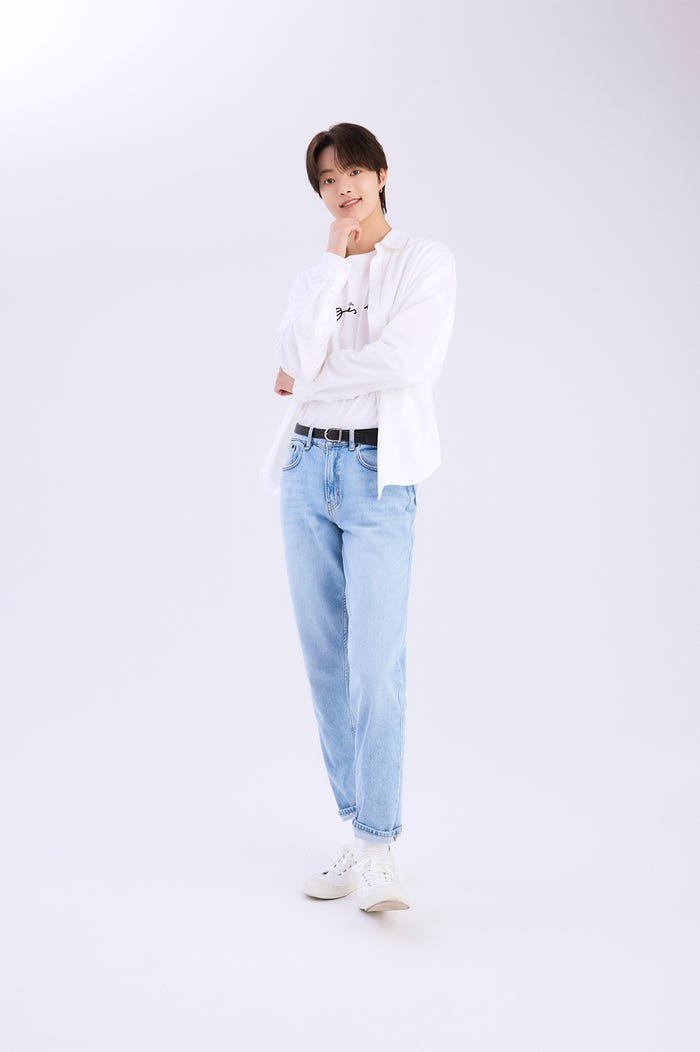 EJ/&TEAM(C)HYBE LABELS JAPAN