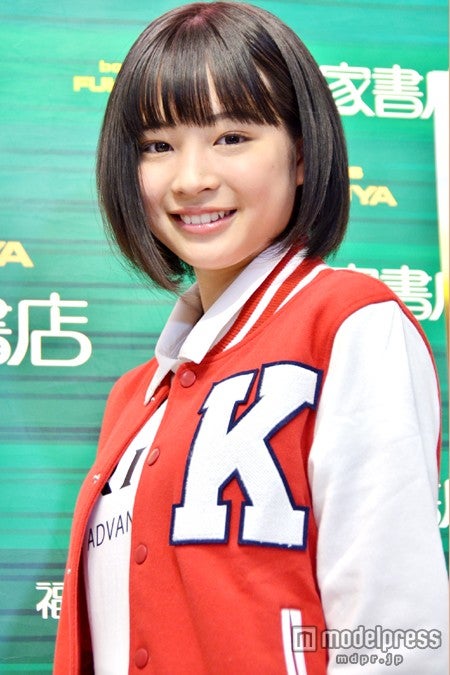 佐藤健の妹役に抜擢の「Seventeen」モデル、「本当の兄妹みたい
