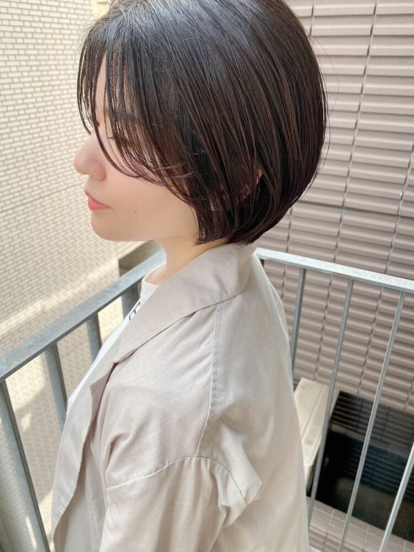 前髪なし 前下がりショートで大人女性の魅力を演出 小顔効果 な人気スタイル集 モデルプレス