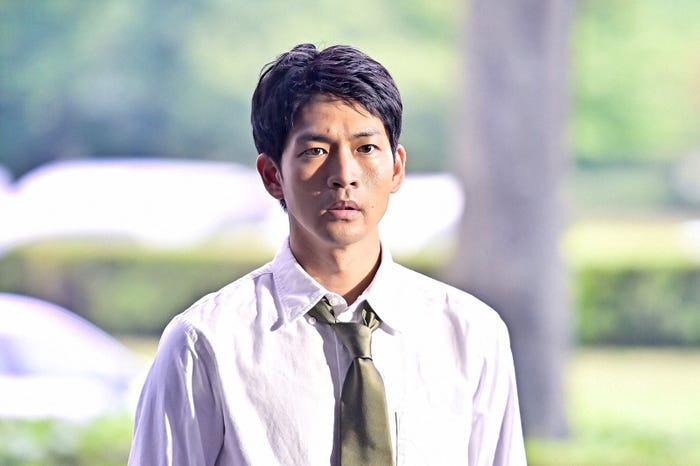 松下洸平/「最愛」第1話より(C)TBS