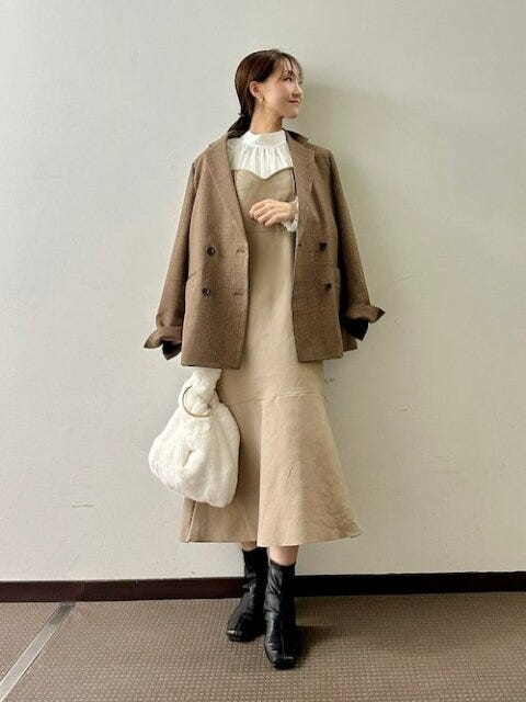 淡色コーデ　冬　モテ