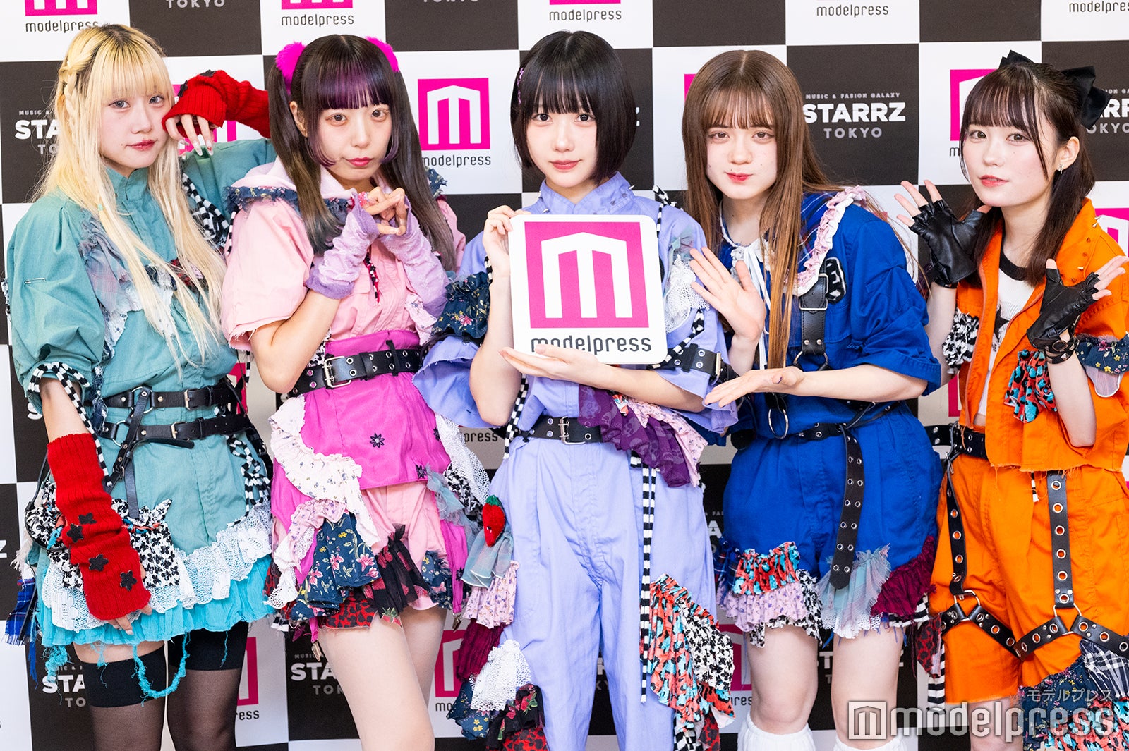 ゆるめるモ！／（左から）なに、ねるん、らき、めあり、へそ※まことは欠席（C）モデルプレス