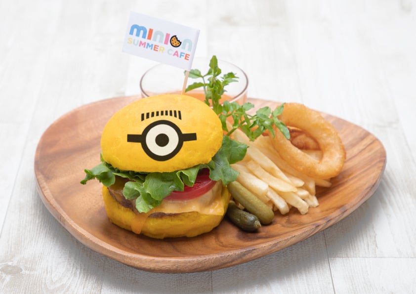 ミニオン・チーズバーガー¥1,650（税込）／Minions Franchise（C）Universal City Studios LLC．All Rights Reserved．