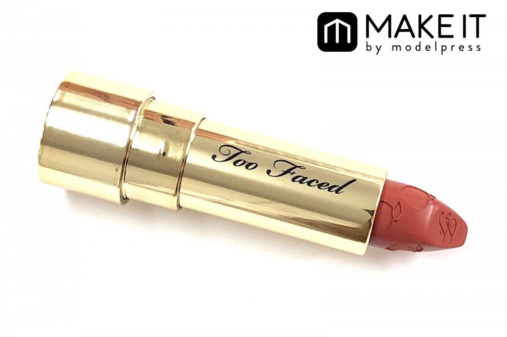Too Faced／ジューシー マット ロングウェア リップスティック／ガットピーチ？／2,700円（税抜） (C)メイクイット