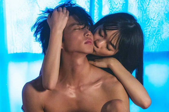 佐藤大樹、見上愛/「liar」第4話より(C)「liar」製作委員会/MBS・TBS