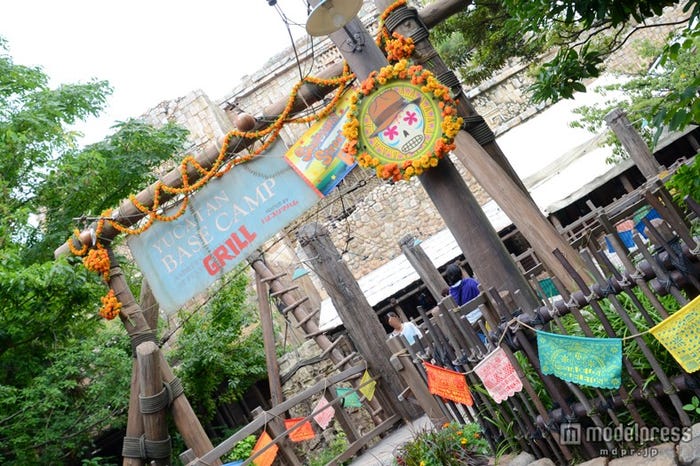 ロストリバーデルタの装飾「ユカタン・ベースキャンプ・グリル」入り口(TDS)