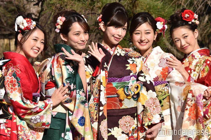 松井まりさん、高尾美有さん、結城モエさん、岡田彩花さん、松井りなさん (C)モデルプレス