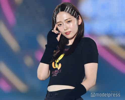 「ANIMALS」話題の鈴木愛理、カリスマ溢れるトレンド韓国コーデ<関西コレクション2022A/W>