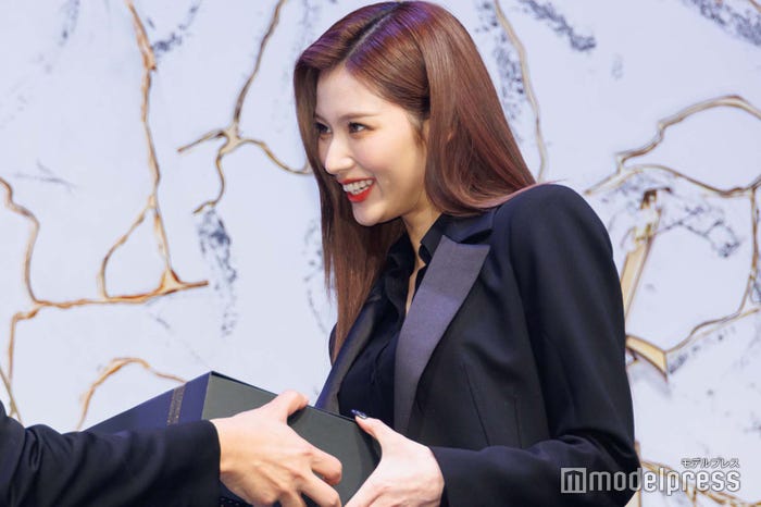 サナ(C)モデルプレス