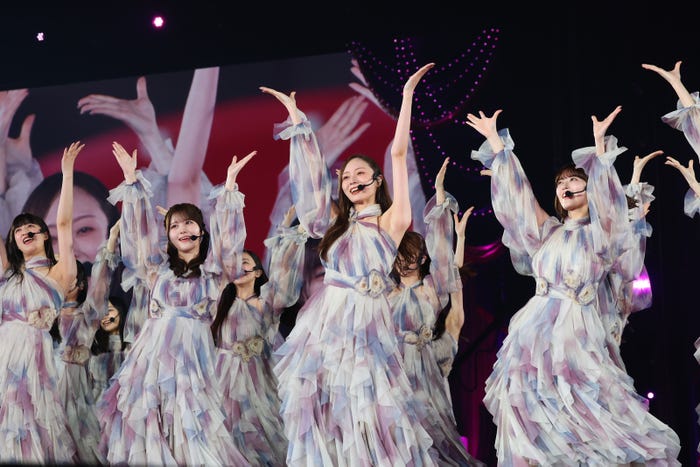乃木坂46(C)乃木坂46LLC
