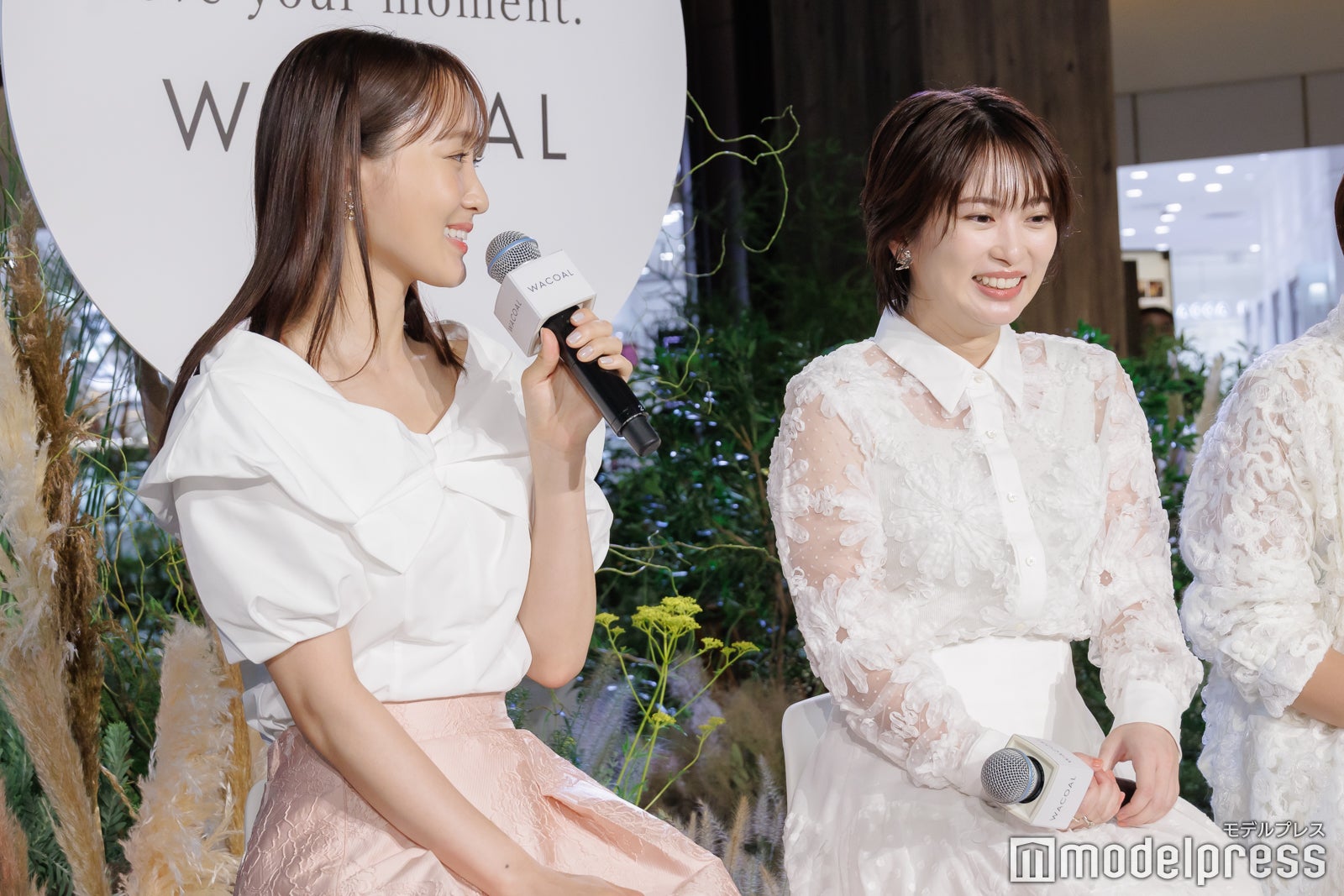 菅井友香、志田未来（C）モデルプレス