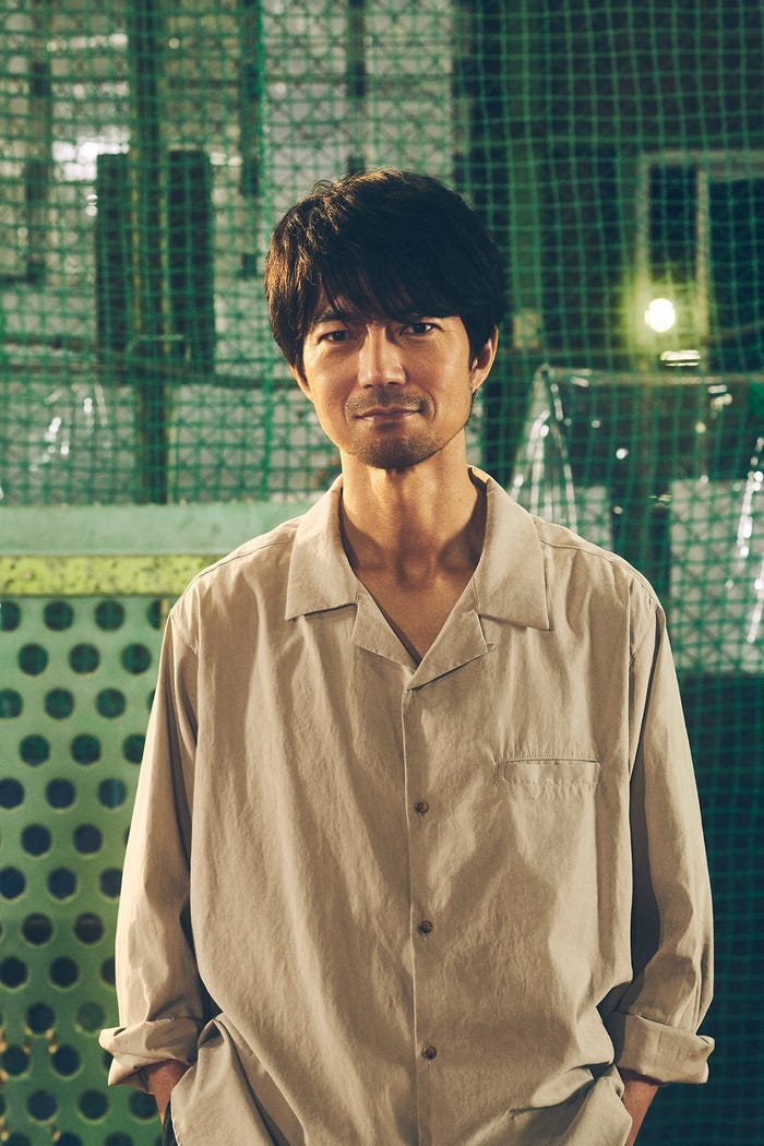 仲村トオル(C)「八月は夜のバッティングセンターで。」製作委員会
