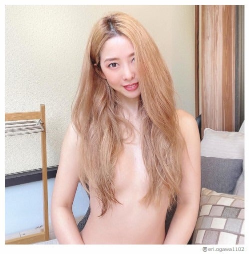 エンリケ、“髪ブラ”で美ボディ大胆披露　浜崎あゆみをオマージュ