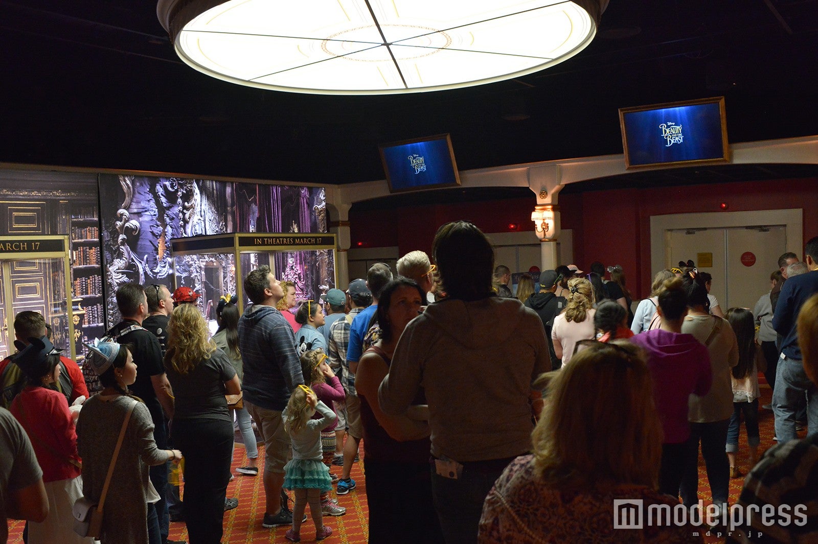 ファンも多数詰めかける（C）モデルプレス