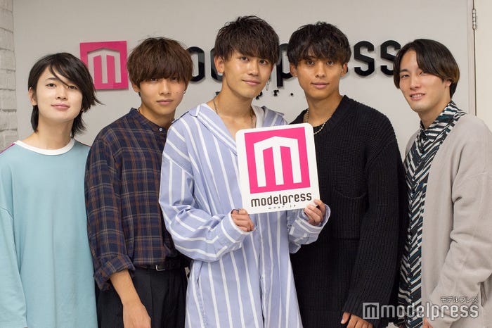 「ミスター学習院コンテスト2021」ファイナリスト/左から倉持竣さん、井上竜之介さん、小嶋映毅さん、宮川拓実さん、森天志さん(C)モデルプレス
