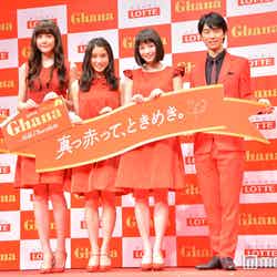 （左より）松井愛莉、土屋太鳳、広瀬すず、羽生結弦選手（C）モデルプレス