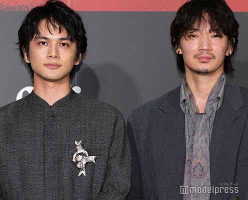 北村匠海&綾野剛、自分が愚かだと感じる瞬間は?「欲望に負けて深夜に…」【愚か者の⾝分】