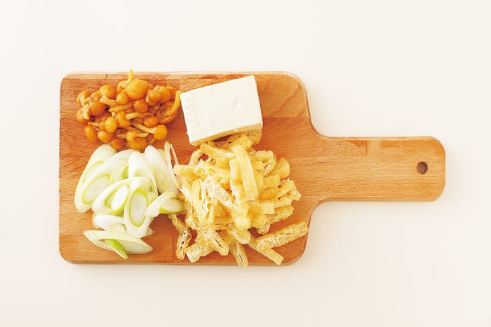 Atsushi流レンチンスープでは低糖質の食材を使用/「#モデルがこっそり作っている魔法の楽やせレンチンスープ」(2月28日発売)より/提供写真