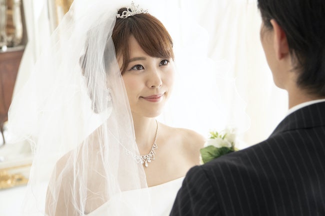 結婚願望のある女性がやりがちなNG行動と彼氏に結婚したいと思わせる方法 モデルプレス