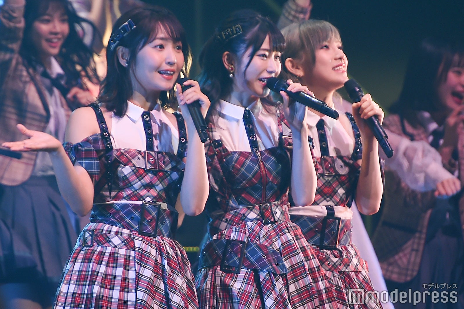 惣田紗莉渚、横山由依「AKB48グループリクエストアワー セットリストベスト100 2019」 （C）モデルプレス