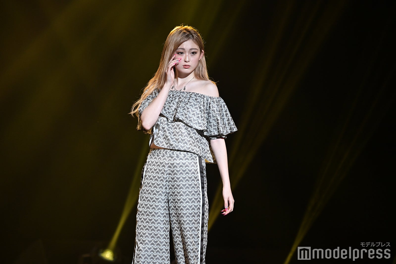 （C）モデルプレス