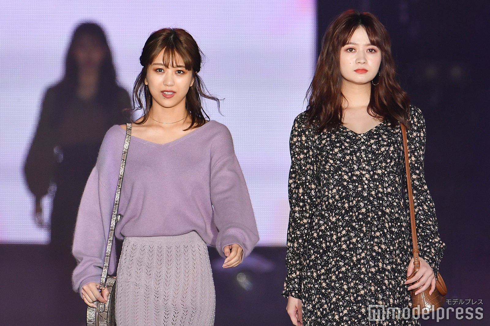 江籠裕奈＆篠崎彩奈（C）モデルプレス