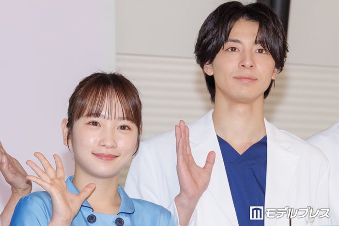「となりのナースエイド」川栄李奈＆高杉真宙“撮り合い”オフショット披露「ドライブデートみたい」「ギャップ最高」の声