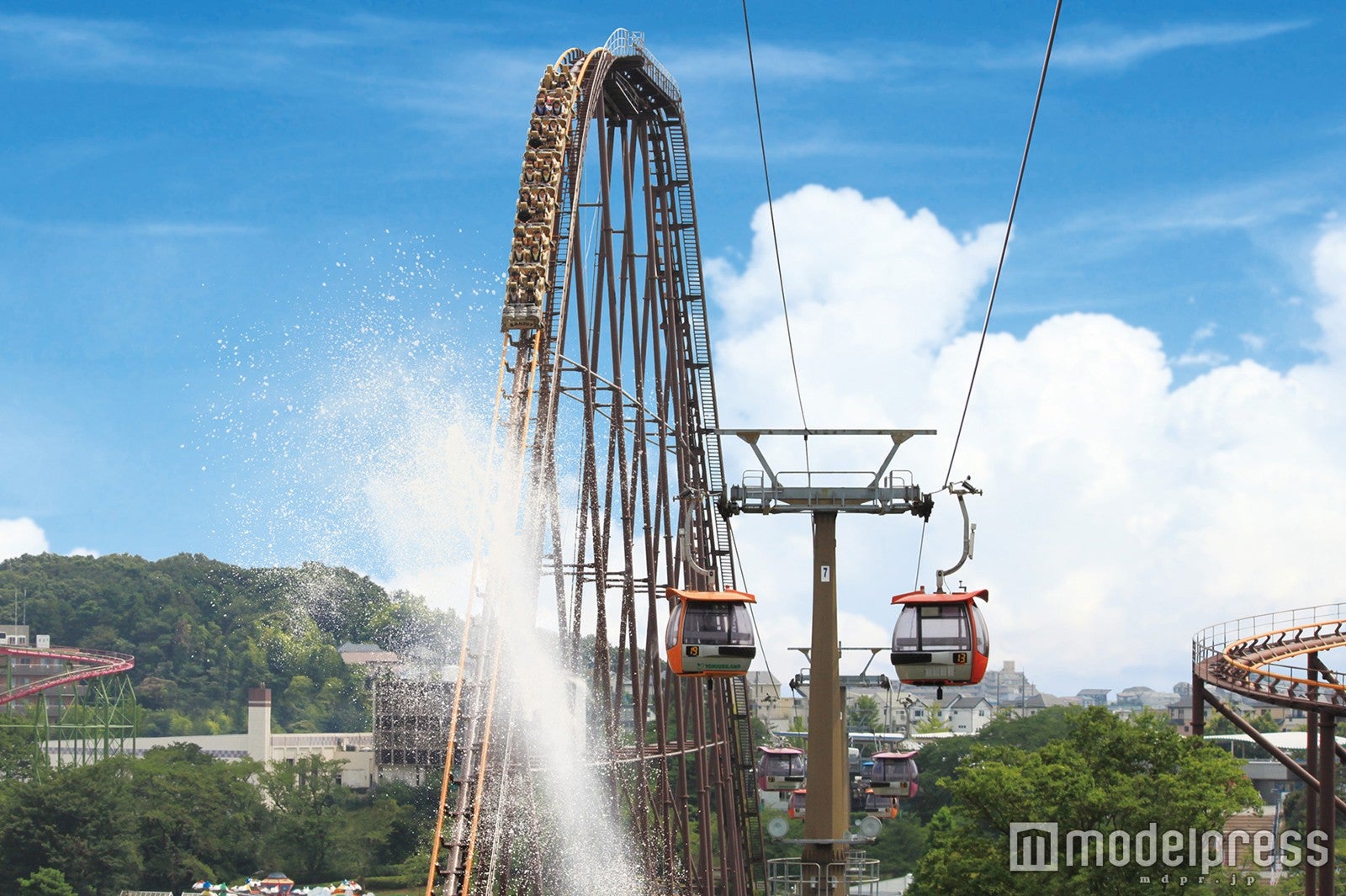 よみうりランド、人気絶叫コースターが夏限定“ずぶ濡れ”バージョンに　叫びで水量UP／「スプラッシュバンデット」／画像提供：よみうりランド