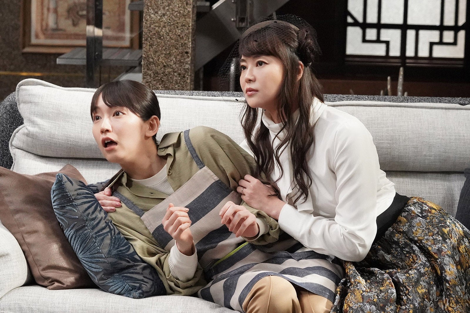 吉岡里帆、観月ありさ「レンアイ漫画家」第5話より（C）フジテレビ