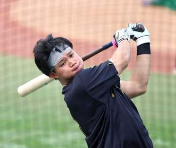 阪神・森下 自身初の甲子園2桁弾あと1「もうちょっと打ちたい」 佐藤輝と3差「まずは自分のスイング」
