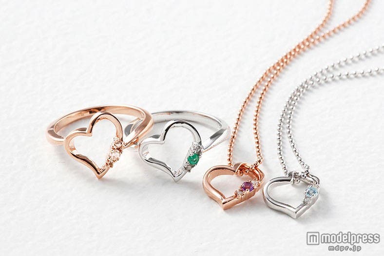 「Sears」×「Ray」の天然ダイヤ付きジュエリーギフト(C)Ray2016年1月号 撮影/石沢義人