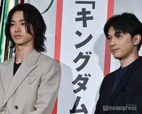 吉沢亮、慌てる山崎賢人を優しくフォロー “褒め合い合戦”で会場沸く<キングダム2 遥かなる大地へ>