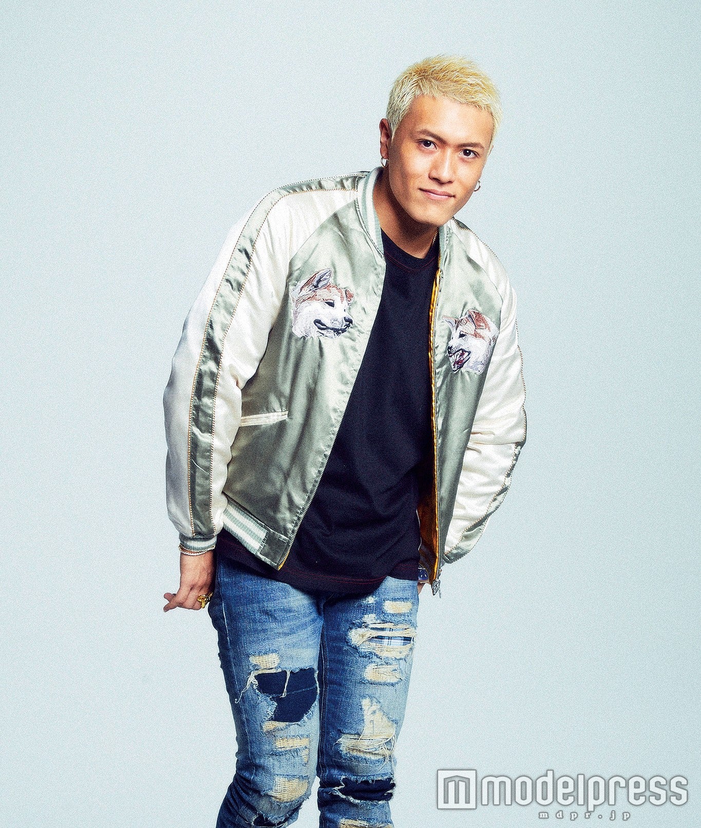 中務裕太／「steady.」4月号より（画像提供：宝島社）