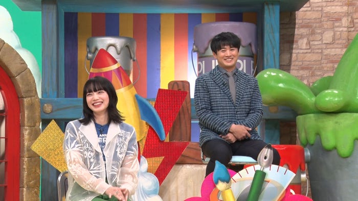 小松菜奈、劇団ひとり (C)日本テレビ