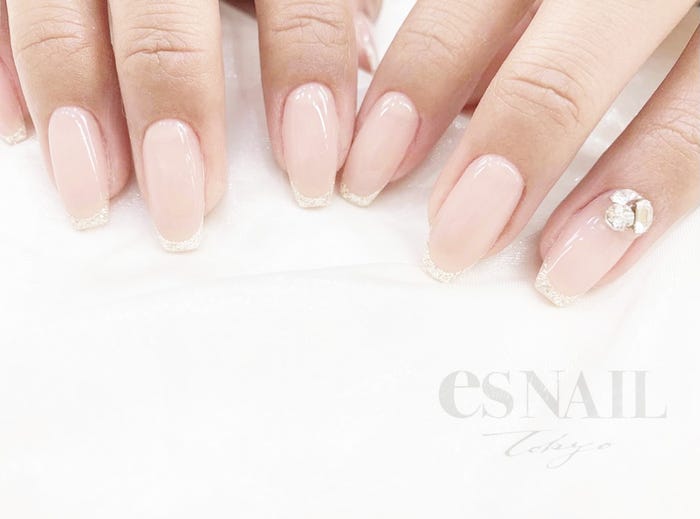 華奢ラインが上品な純銀グリッター(画像提供:esNAIL)