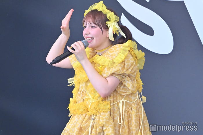 早瀬ノエル/FRUITS ZIPPER(C)モデルプレス