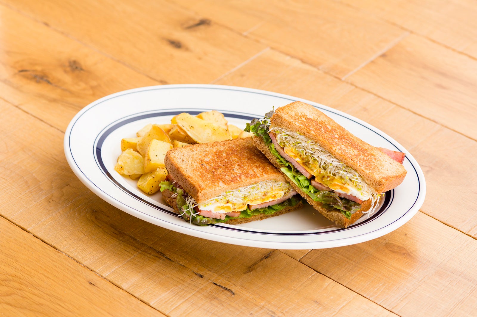 ベーコン＆エッグサンド 1,150円／画像提供：EGGS 'N THINGS JAPAN