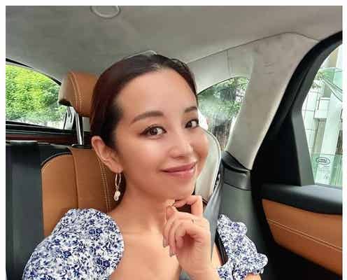 窪塚洋介の妻PINKY、極際スリットから美脚スラリ ベリーダンス衣装姿に絶賛の声「美の塊」「スタイルの良さ際立つ」