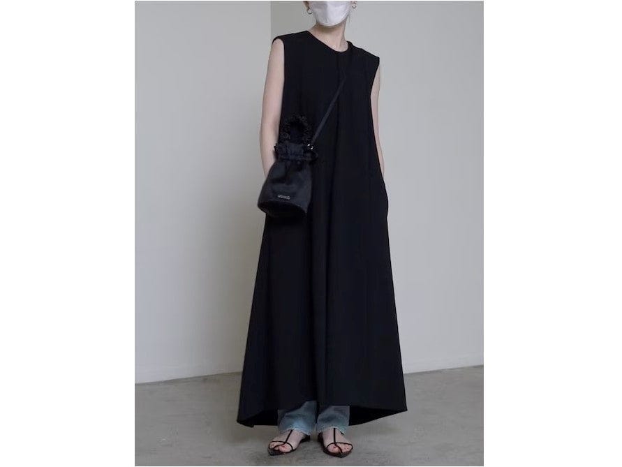ゆったりとしたAラインワンピースは体型を選ばず合わせやすいのも◎　出典：WEAR