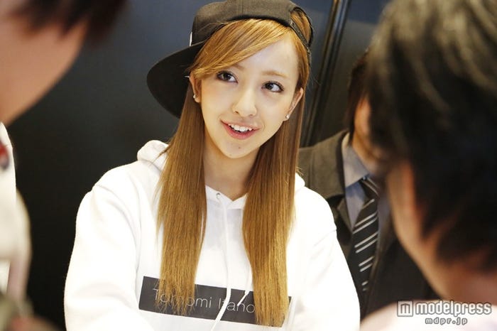 「little Tomo SHOP」をオープンした板野友美