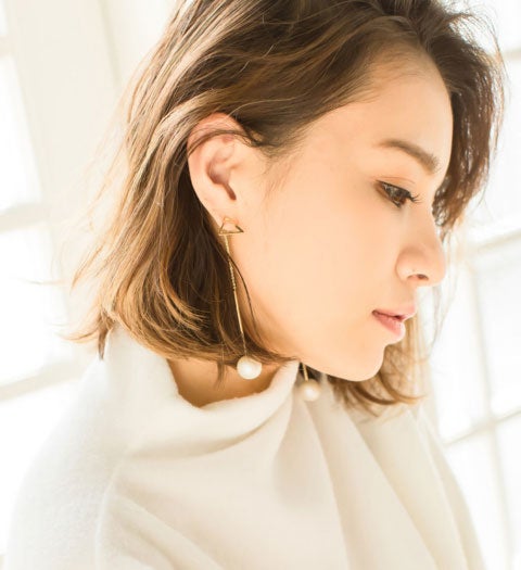 コットンパールトライアングルモチーフピアス「Re:EDIT by GALSTAR」998円（税込）／画像提供：Re:EDIT by GALSTAR