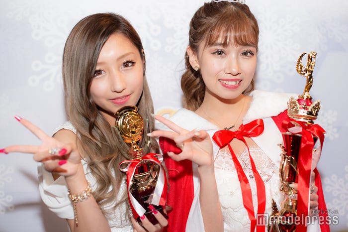 左:準グランプリの瀬戸ももあさん、右:グランプリの大浦央菜さん (C)モデルプレス