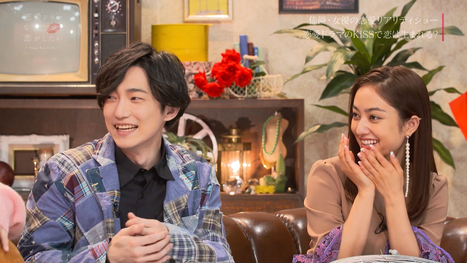 テジュ、谷まりあ（C）AbemaTV