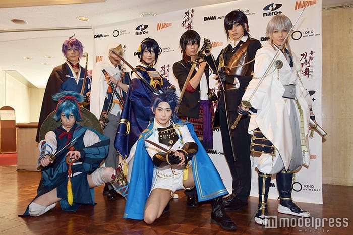 舞台『刀剣乱舞』義伝 暁の独眼竜 囲み取材にて(下段左から)納谷健、橋本祥平(上段左から)和田琢磨、荒牧慶彦、鈴木拡樹、猪野広樹、東啓介、健人 (C)モデルプレス