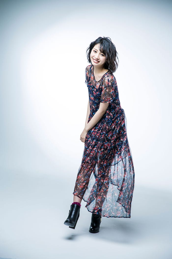 青島妃菜(C)カノウリョウマ