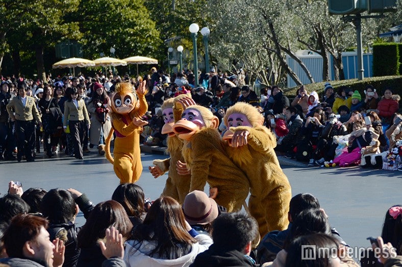 「ニューイヤーズ・グリーティング」（C）モデルプレス