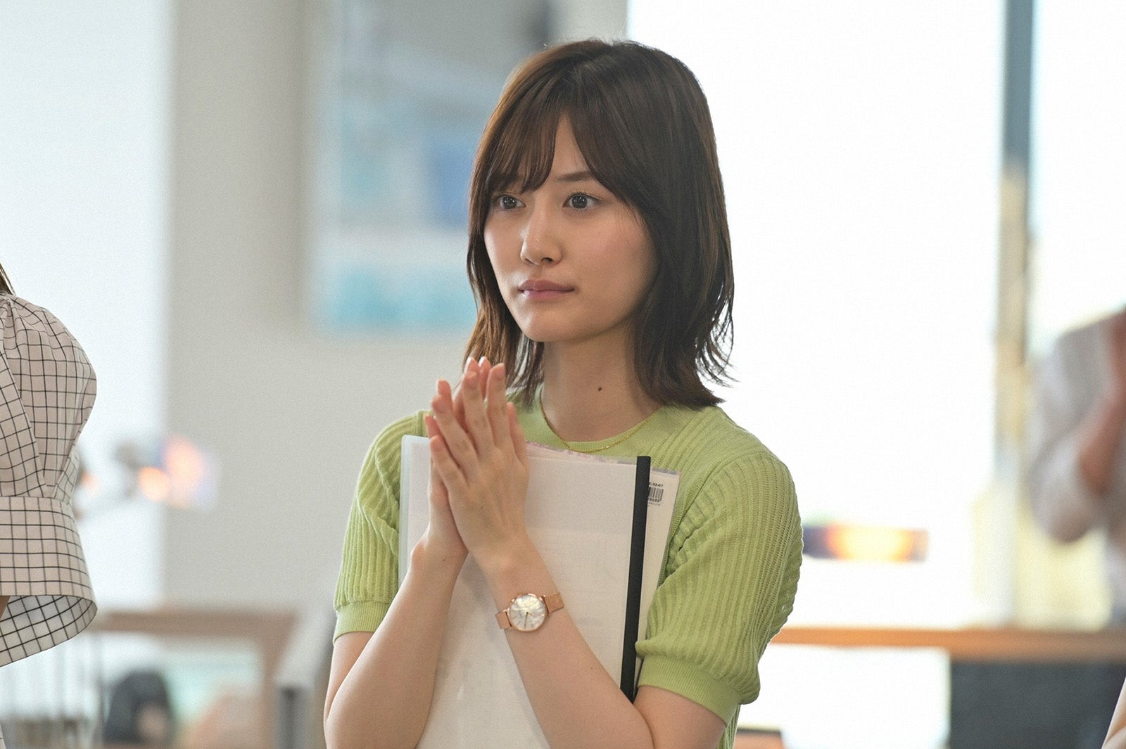 山下美月「着飾る恋には理由があって」第8話より（C）TBS