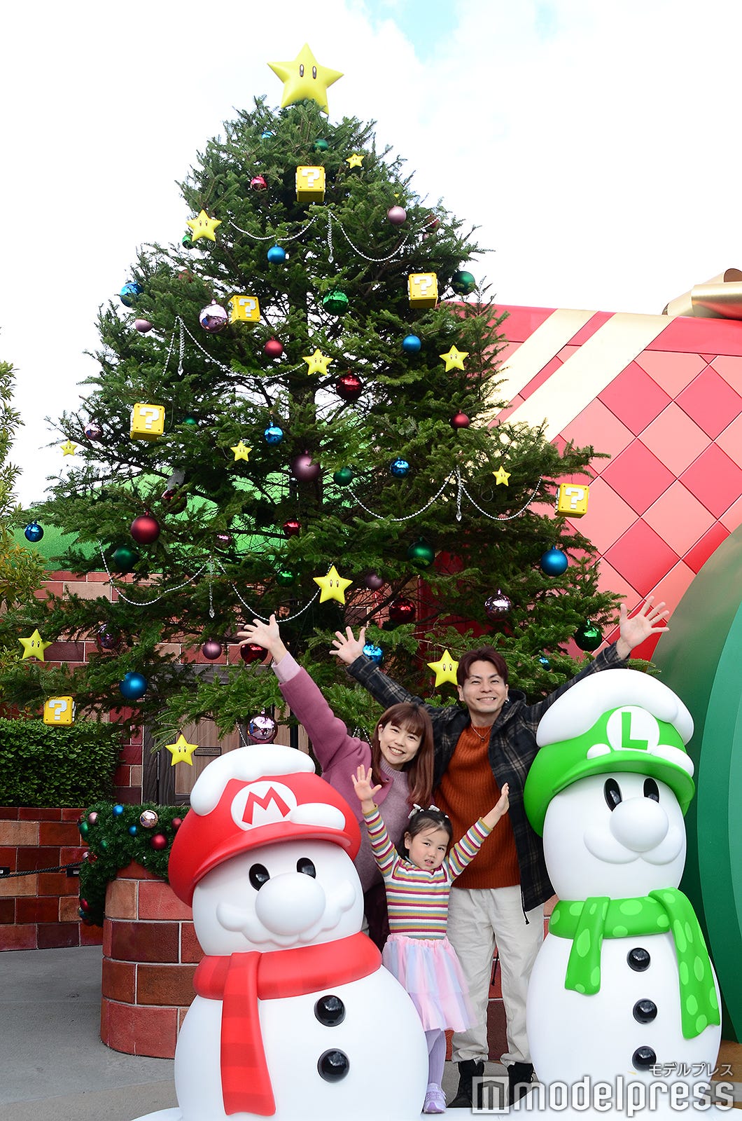 USJ、2023クリスマスの見どころ一挙紹介!ダンスでアツくなれるナイトショー&特別フードやグッズも満載