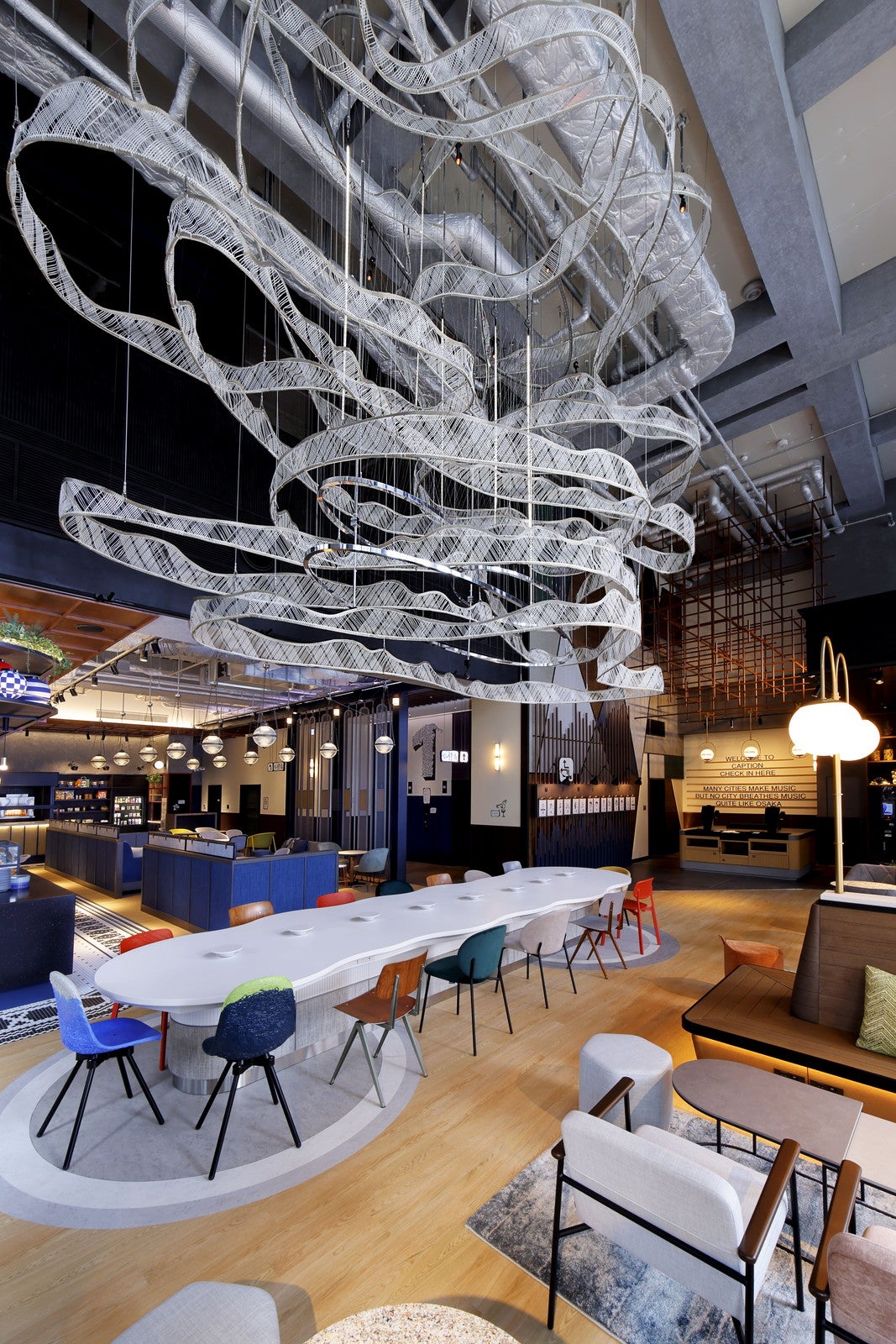 日本初進出ホテル「キャプション by Hyatt なんば 大阪」アートで遊び心表現、独自設備“トークショップ”も